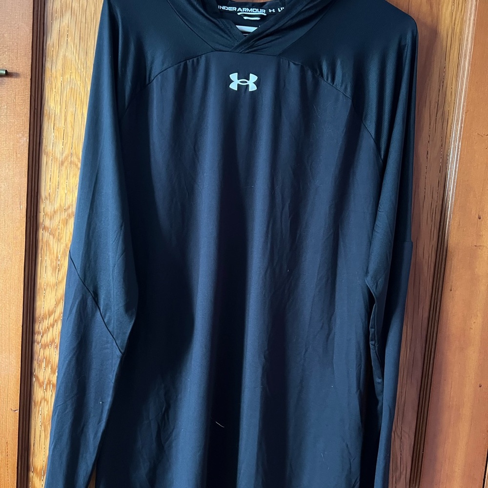 Under Armour Men's Black Shirt